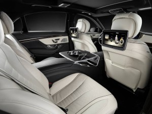 Habitacle de la future Mercedes Classe S, technologie haute pointe