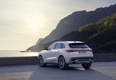 Audi Q5 e-hybrid 2025 : 100 km en électrique, 367 ch… le SUV qui ne choisit pas entre puissance et sobriété