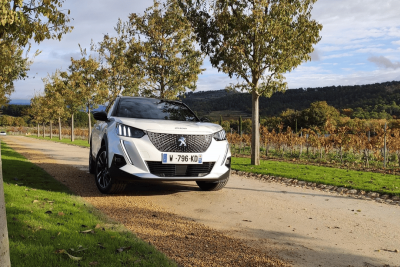 Rappel Peugeot Citroën : votre voiture peut prendre feu sans prévenir, vérifiez vite !
