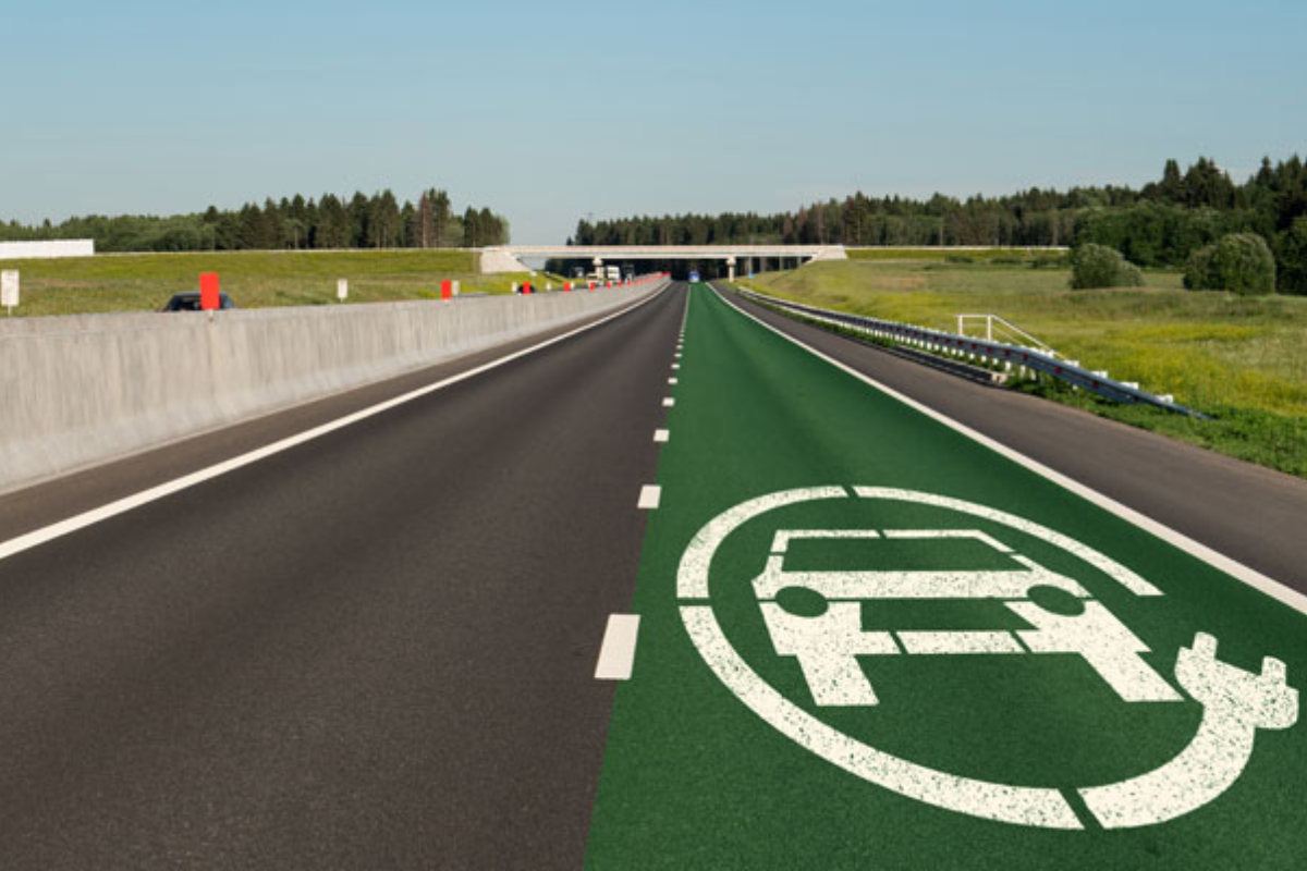 Autoroute à recharge par induction