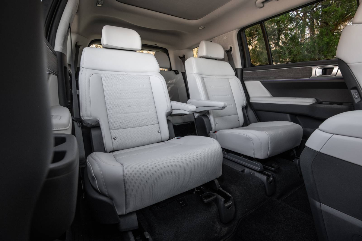 L'intérieur arrière du Hyundai Santa Fe de 2026