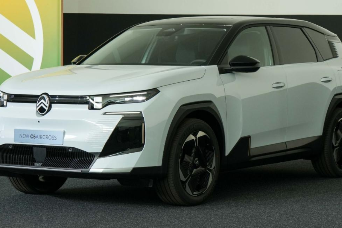 Nouvelle C5 Aircross en point de vente.