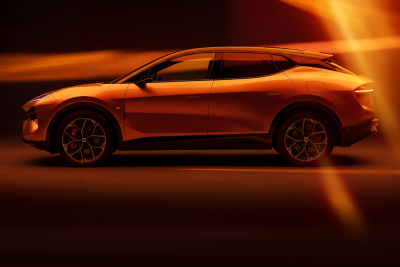 952 chevaux hybrides : Le Lotus Eletre X défie la physique !