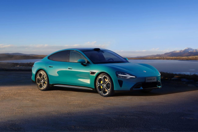 Xiaomi SU7 : La berline électrique qui terrifie Tesla avec 902 km d’autonomie !