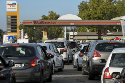 Pénurie dans les stations Total : la crise carbure !
