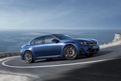 900 km d’autonomie annoncés, charge en 20 min : La BMW i3 2026 affole le marché